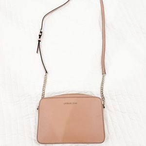 Michael Kors crossbody Jet Set bag in nude/bush